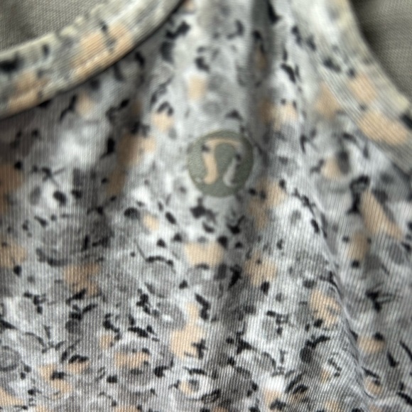 Lululemon Power Y Tank - Picture 6 of 7